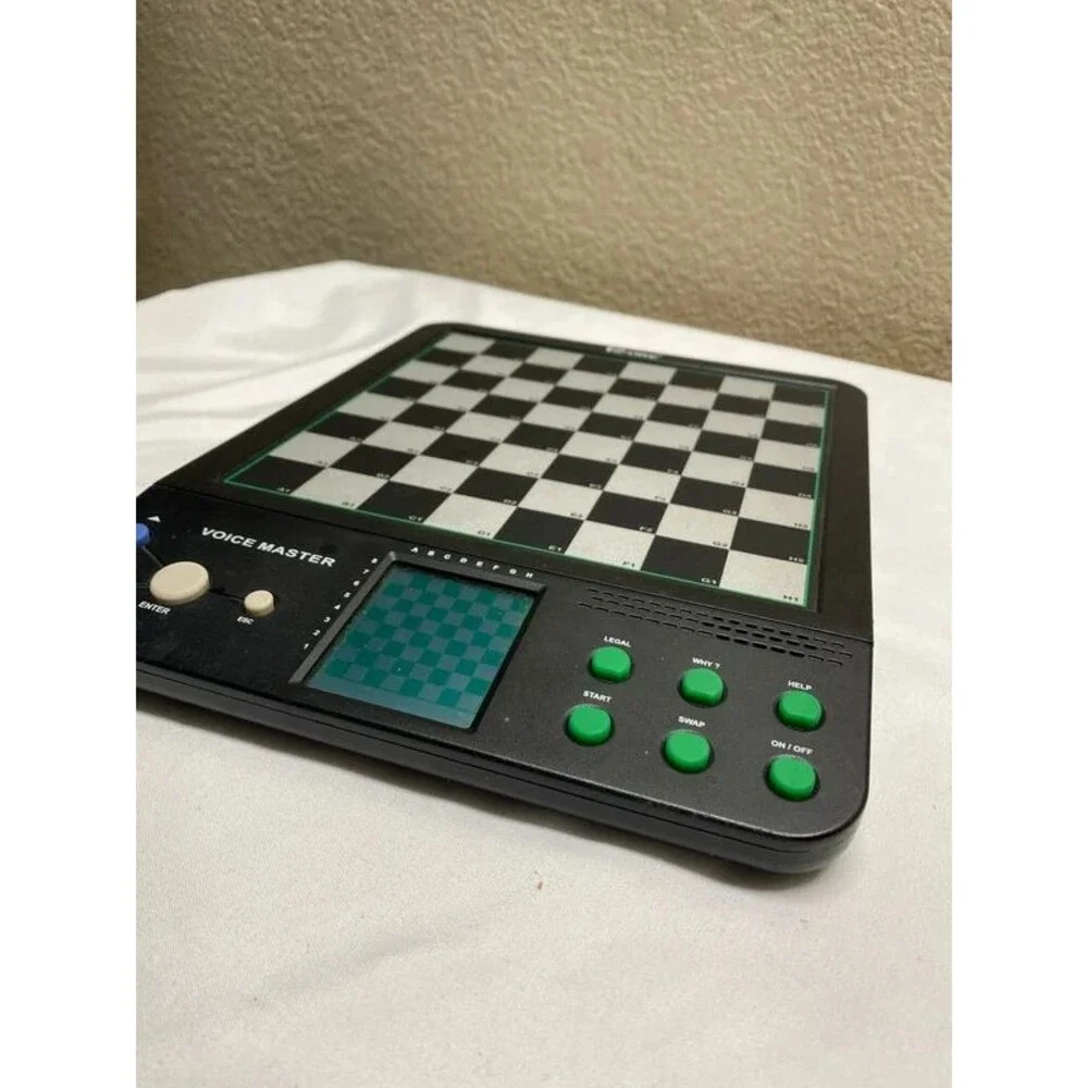 iCore Voice Chess Master (Model GC3224), an electronic, computerized board game